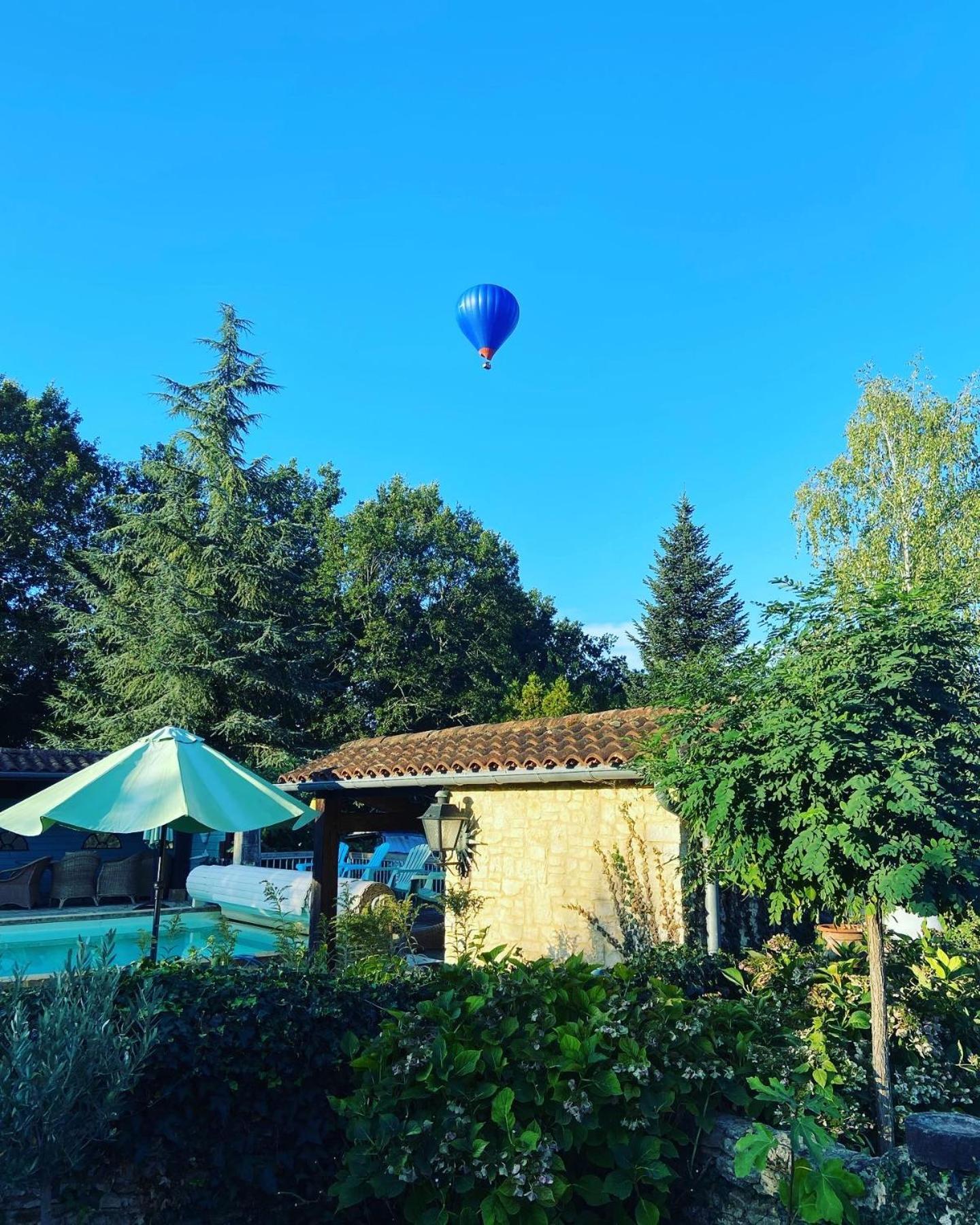 Appartamento Le Bon Chemin Ateliers Sainte-Nathalène Esterno foto